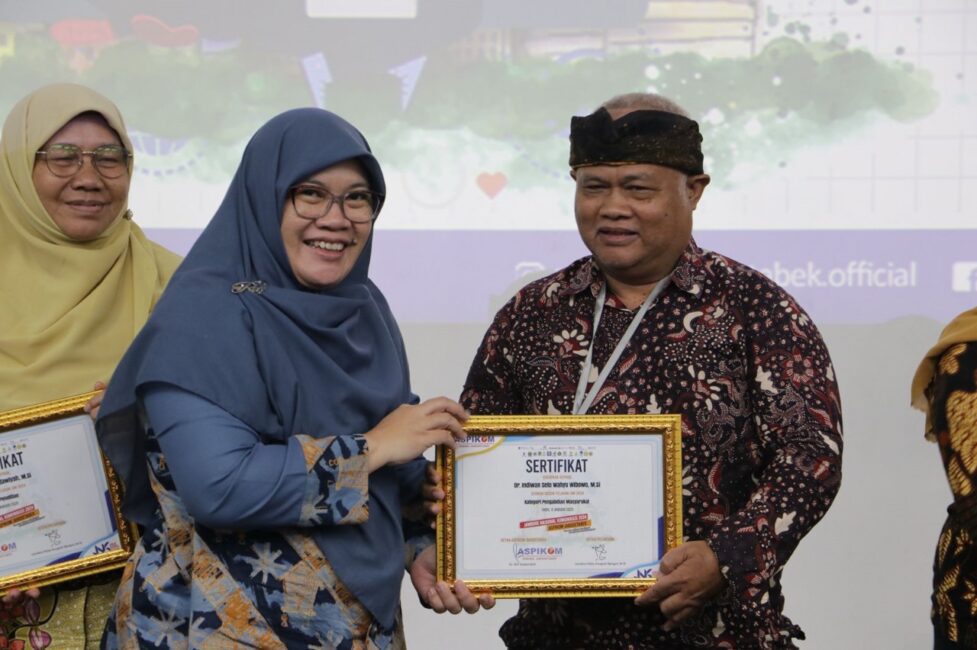 Dr Indiwan Seto Dinobatkan Sebagai Dosen Teladan Bidang PKM Tahun 2024