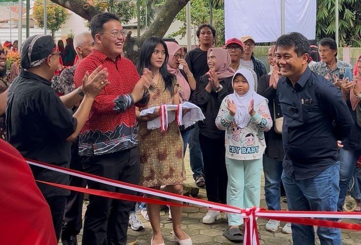 Abraham dan Bonnie Triyana: Inisiatif Kesehatan dan Pendidikan Melalui Program Sahabat Sehat Pintar