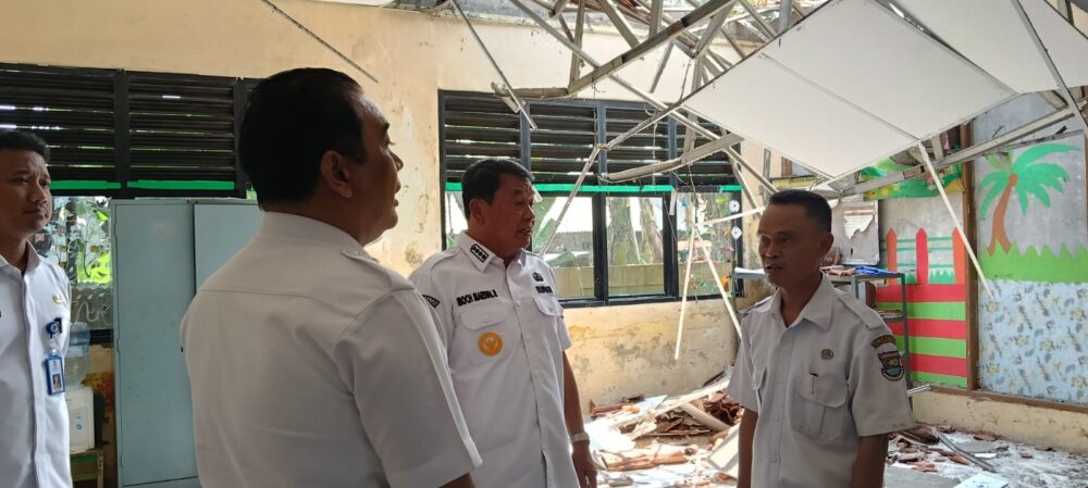 Begini Penjelasan Dindik Kabupaten Tangerang Soal Ambuknya Atap Gedung SDN Kedung Dalam II Mauk