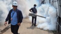 Cegah Penyebaran DBD, Indah Kiat Pulp and Paper Tangerang Fogging di Lima RW