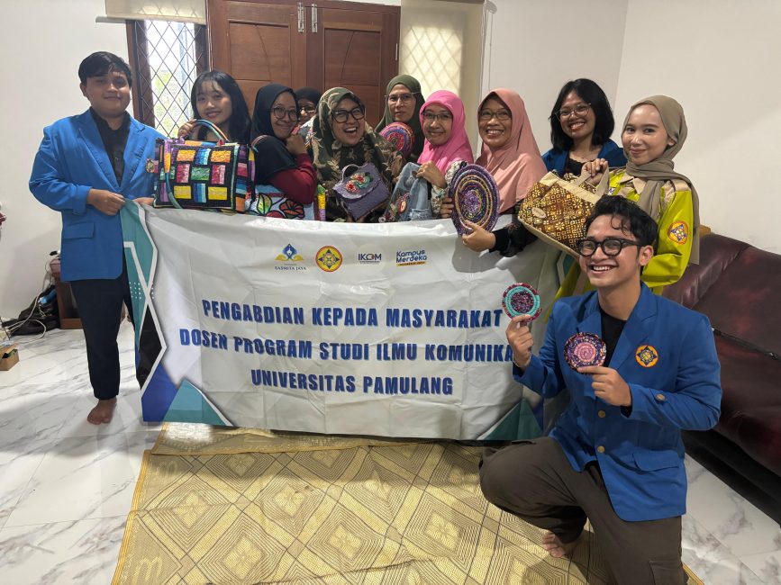 Ikom Unpam Latih Komunitas Jahit Tangerang Kuasai Digital Marketing